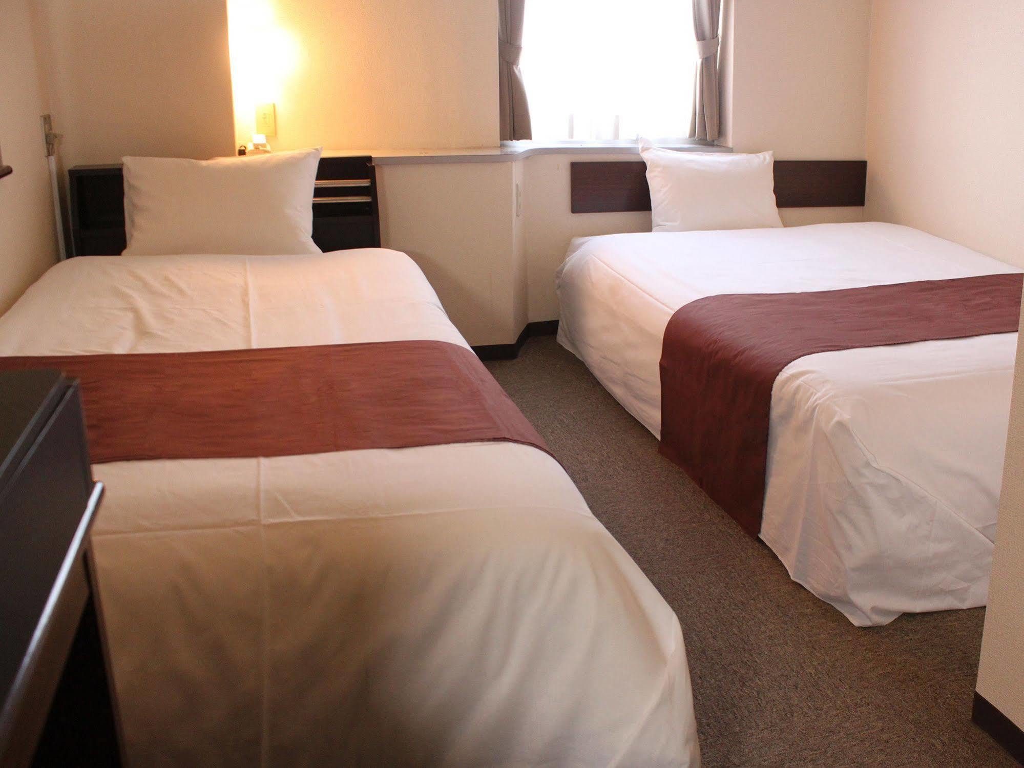Shikokuchuo Hotel Livemax Budget Iyo Mishima מראה חיצוני תמונה